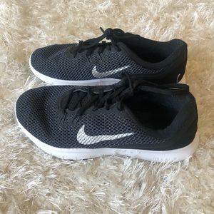 Nike Flex TR 7 Sneaker